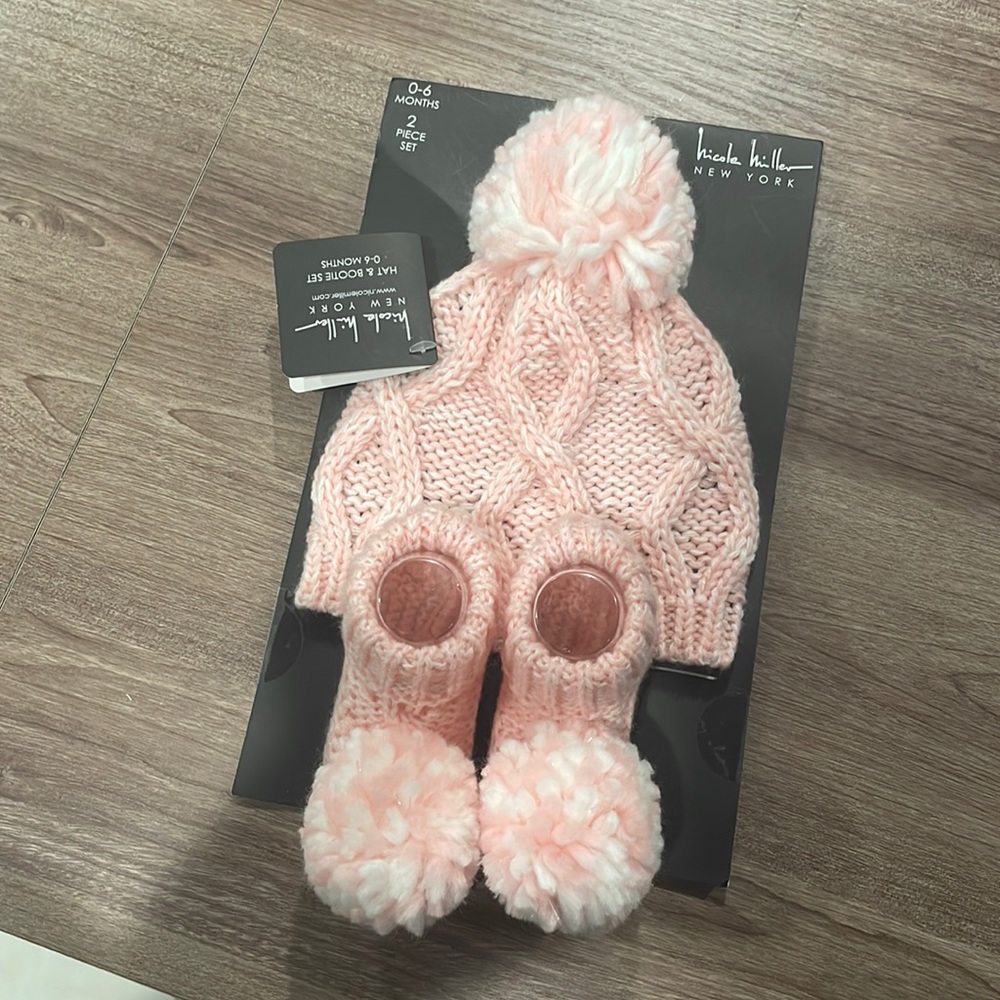 Nicole miller hat and bootie set